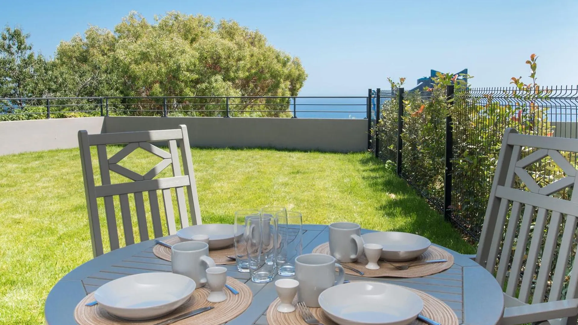 Luxueux Appartement - Parking Prive - Piscine - Cc Beausoleil 0*,