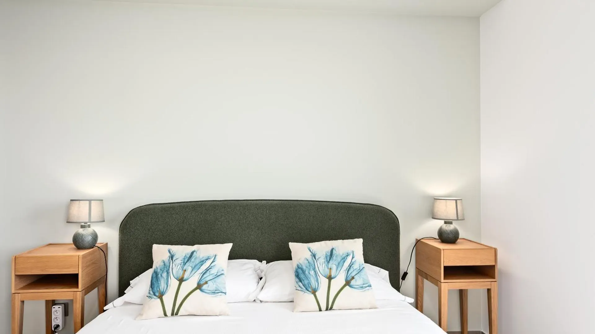 Luxueux Appartement - Parking Prive - Piscine - Cc Beausoleil France